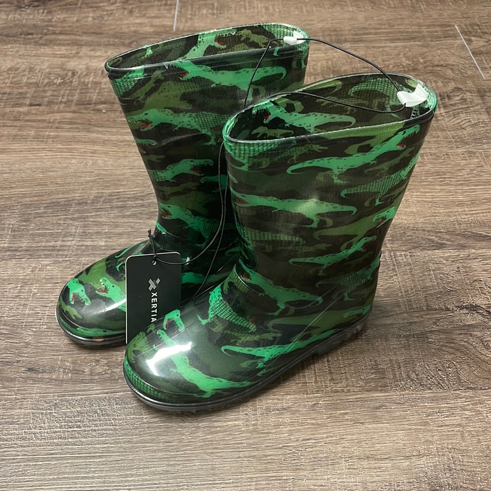NWT Dinosaur Rain Boots